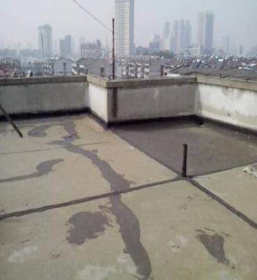 滨湖漏水维修 楼顶漏水是什么原因，楼顶漏水维修方法是什么?